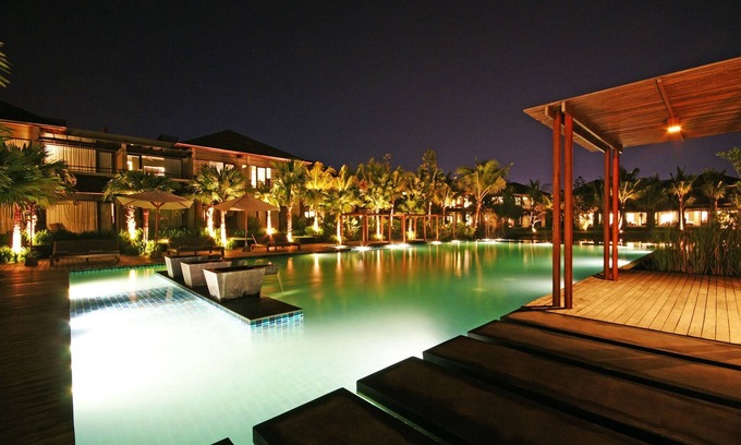 Phitsanulok Hotel | Escape to Pattara Resort & Spa: Rated 8.8 with Pool & Spa