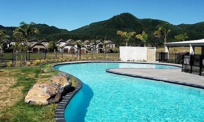 Pauanui Cottage | PAUANUI LAKES - PAUANUI HOLIDAY HOME, family friendly in Opoutere