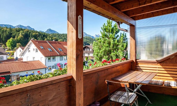 Fuessen Apartment | Discover Paulas Ferienwohnung: Family-Friendly Getaway