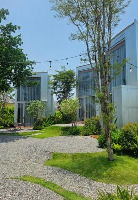 Prachuap Khiri Khan Hotel | Discover Pause Pranburi: Family & Pet Friendly Retreat