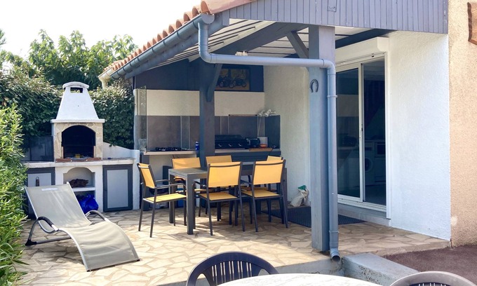 Saint-Pierre-la-Mer Cabin | Relax at Pavillon le Clos du Soleil with Pool & Spa Amenities