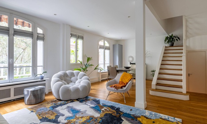 Parc-de-Montsouris House | Experience Paris Elegance at Paving the Way by Veeve