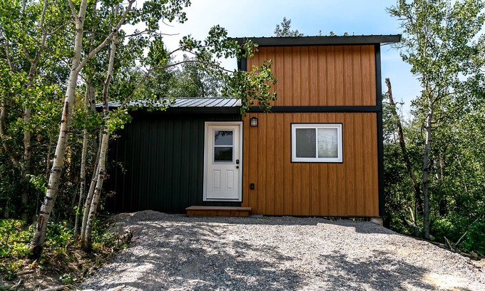 Mountain View House | Guest Rated: 9.8 at Payne Lake Wilderness Huts - Grizzly Basin