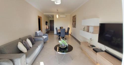 Canada Apartment | Relax in a 4-Star Resort with Pool and Family Amenities
