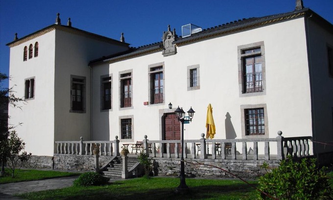 Mazo Hotel | Exceptional Pazo Torre Do Barrio: Family-Friendly Retreat