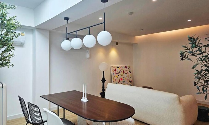 Silom Apartment | Convenient PB Home Near BTS Saladaeng & MRT Silom