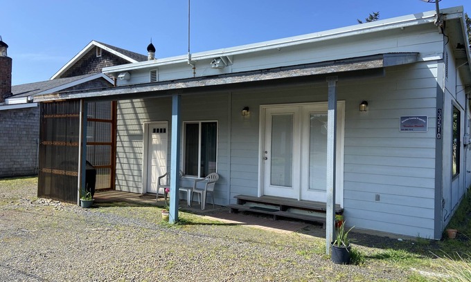 Pacific City House | Beach Cottage #123: Pet-Friendly Retreat Steps from Ocean