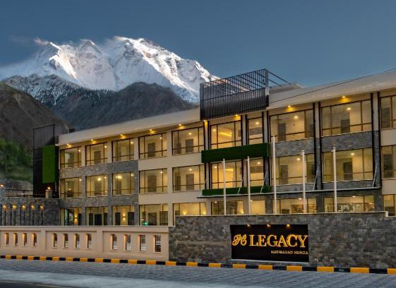 Hunza Hotel | Elegant PC Legacy Hunza: Pet-Friendly Retreat with Hot Tub