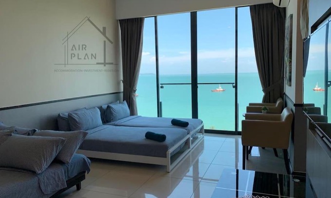 Kampung Bahasa Kapor Apartment | Oceanfront PD D'Wharf Premium Suite with Full Seaview