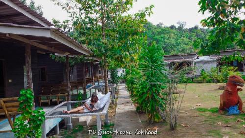 Ko Kood House | Relaxing PD Guesthouse with Oceanfront Pool and Spa