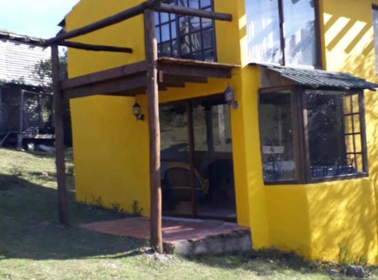 Maldonado Department House | Welcoming Peña de Horeb: Family-Friendly & Pet Approved