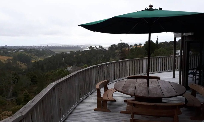 Whangarei House | Tranquil Retreat Near Town - Guest Rated 9.8, Family Friendly