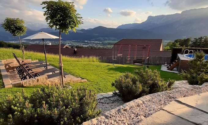 Puch bei Hallein Apartment | Serene Family Getaway with Ocean Views and Pool Access