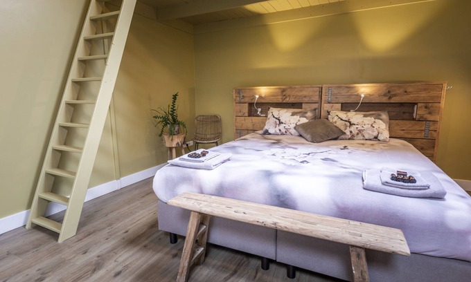 Sint Agatha Other | Tranquil Retreat with Pool and Spa in the Countryside