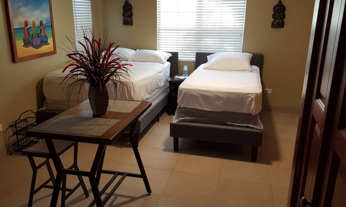 Franks Eddy Apartment | Serene Eco-Friendly Retreat with Spa and Family Amenities