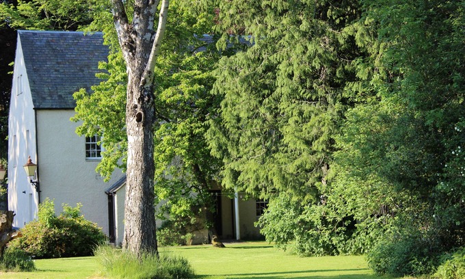 Perth Apartment | Serene Escape in the Heart of Scotland with Breakfast Included