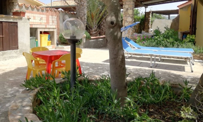 Torre dei Corsari Apartment | Peace Corner: Oceanfront Retreat with Pool and Kitchen