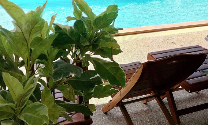 Khun Han Hotel | Relax at Peace Pool Resort with Family-Friendly Amenities