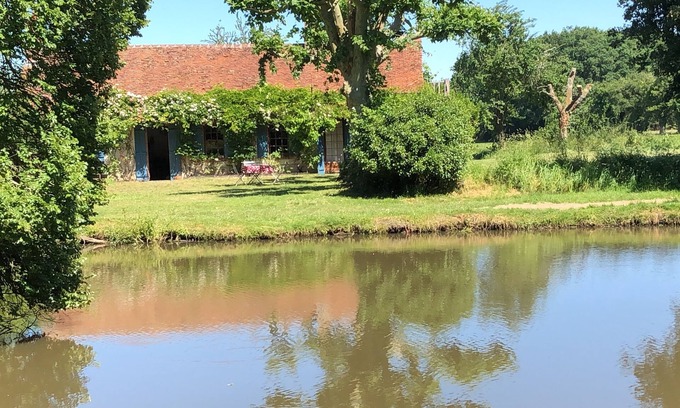 Beauchamps-sur-Huillard House | Tranquil Cottage with Pond View and Ocean Amenities