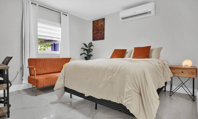 West Little River House | Tranquil Oceanview Guest Suite with Private Patio Retreat