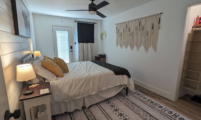 Dripping Springs House | Peaceful 2-bedroom Retreat in the Texas Hill Country