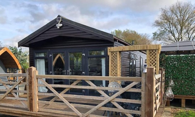 Sturton By Stow Cabin | Peaceful 2-Bedroom Holiday Lodge With Hot Tub