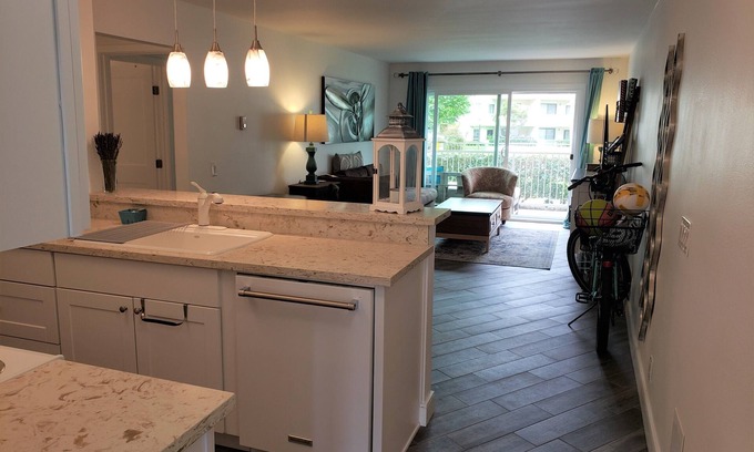 Port Hueneme Condo | Idyllic Beach Condo with Ocean View and Top Guest Rating