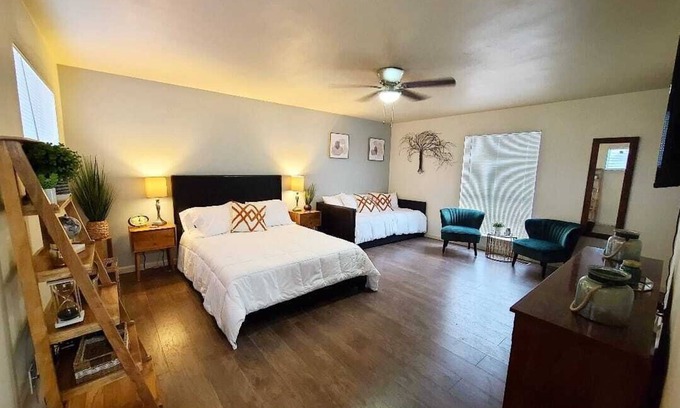 Rancho Viejo House | Idyllic 3 Bedroom Retreat Near Golf & SpaceX, Pet Friendly