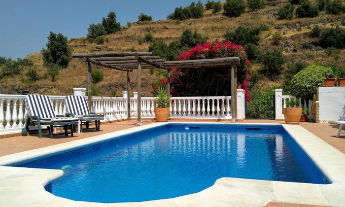 Torrox Villa | Tranquil 3 Bedroom Villa with Ocean Views and Private Pool