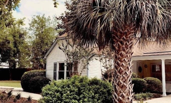 Mount Pleasant House | Serene 3 BR Cottage Near Beaches and Historic Charleston