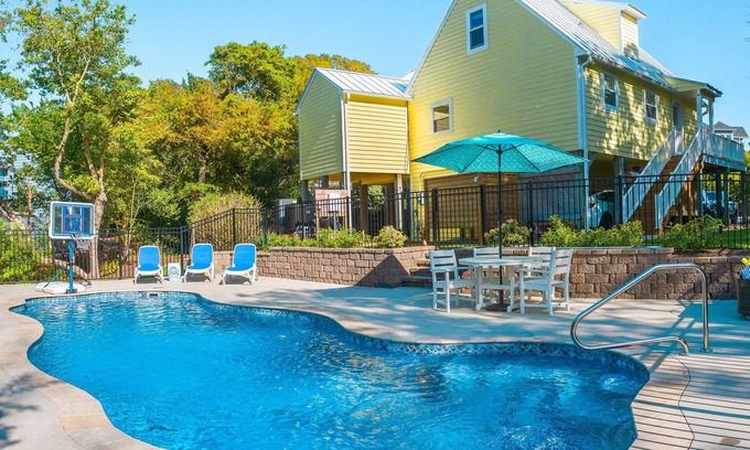 Emerald Isle House | Tranquil Emerald Isle Beach House with Private Heated Pool