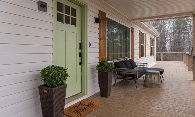 Marshall House | Relaxing 5 BR Home with Game Room and Scenic Views