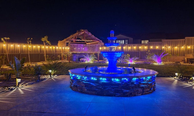 Tracy House | Exceptional 5-Bed Home with Spa, Pool & Ocean Views