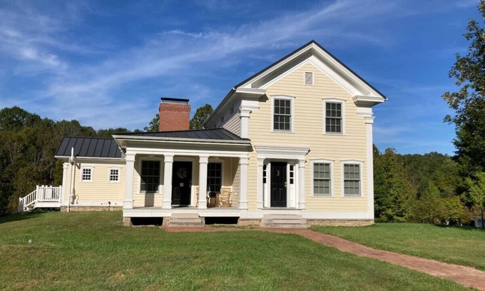 Hillsboro House | Inviting Farm Stay Retreat Near Rocky Fork Lake with Pool