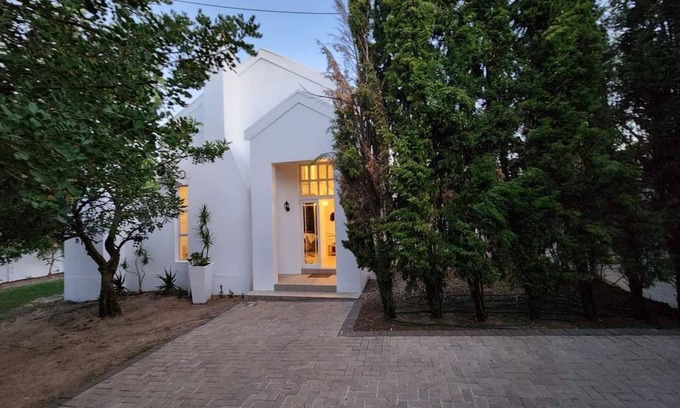 Riebeek Kasteel Villa | Serene 3 Bedroom Villa in Central Riebeek Kasteel
