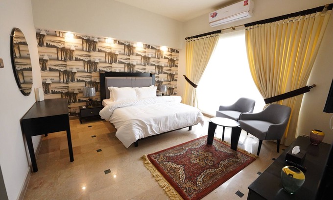 E-11 Sector House | Peaceful and Private Deluxe room for families. Only 2 minute walk from market.