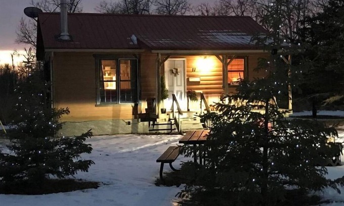 Saint Malo Cabin | Tranquil Retreat - Cabin 15 with Oceanfront Views