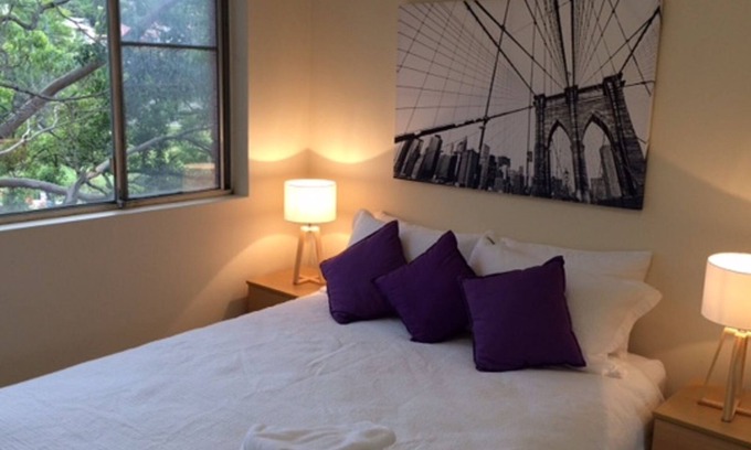 Neutral Bay Apartment | Peaceful and tranquil 1 bedroom & Parking close to CBD