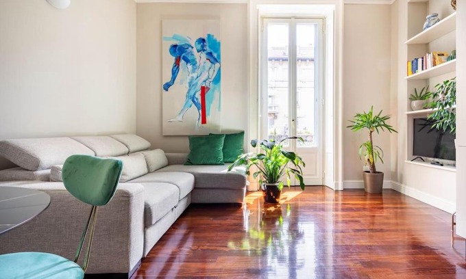 Porta Venezia Apartment | Tranquil Apartment in Porta Venezia - 4-Star Family Haven