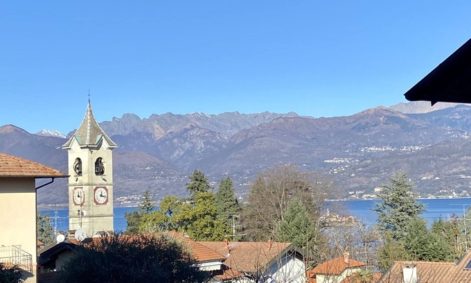 Carciano Apartment | Tranquil Apartment with Balcony, Garden & Lake Views
