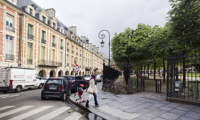 Arsenal Apartment | Serene Apartment in Vibrant Le Marais with Breakfast Included