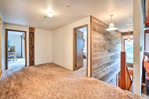 Murphy House | Tranquil Applegate River Valley Escape for Families & Pets