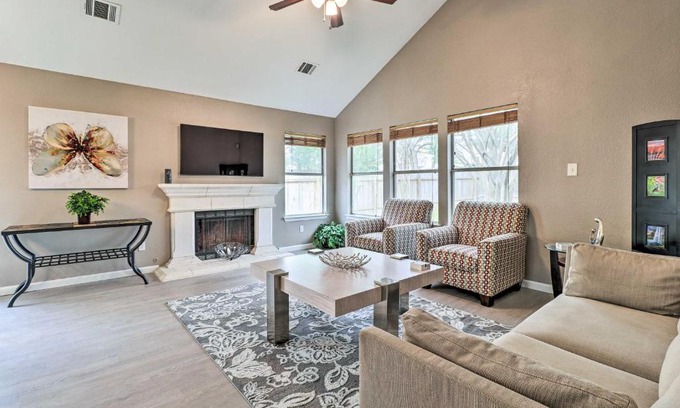 Bratton Park House | Tranquil Austin Home with Private Pool and Garden Oasis
