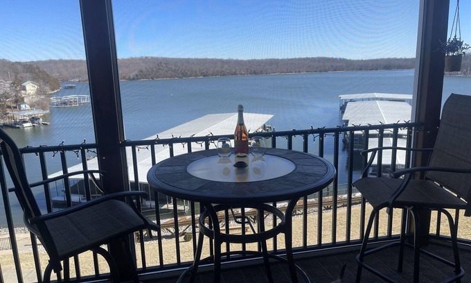 Kaiser Condo | Serene Lake-Side Condo in Lake of the Ozarks State Park