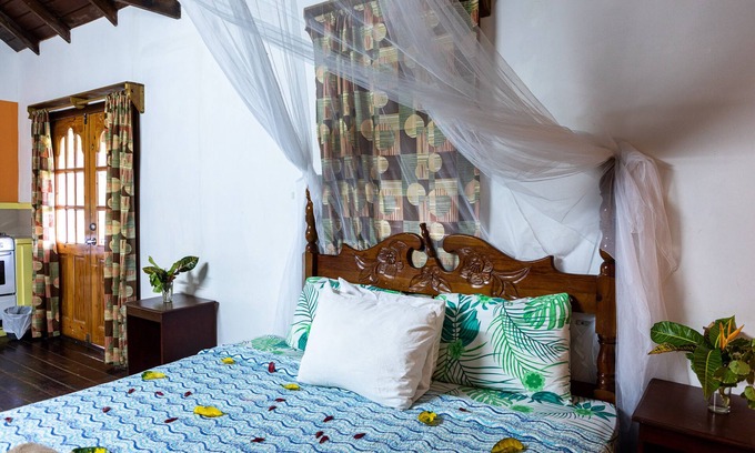 Ciceron Cottage | Serene Cottage in Marigot Bay, Steps from the Beach