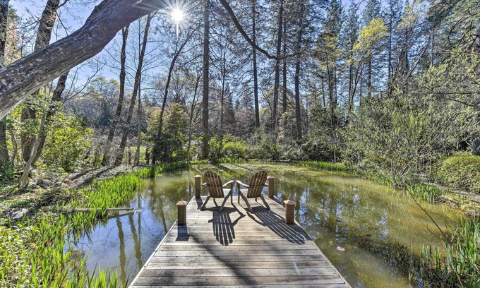 Cedar Ridge Cottage | Tranquil Grass Valley Cottage with BBQ Grill & Yard