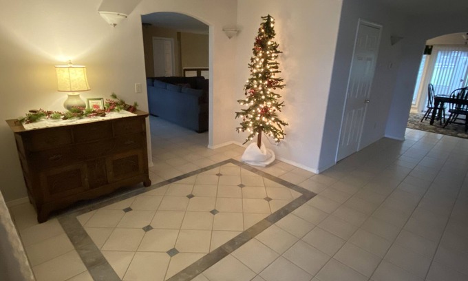 Dollar Corner House | Tranquil Country Retreat Near PDX with Ocean View Amenities