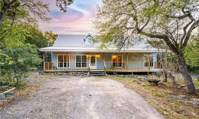 New Braunfels House | Serene Country Retreat with Pool and Pet-Friendly Amenities