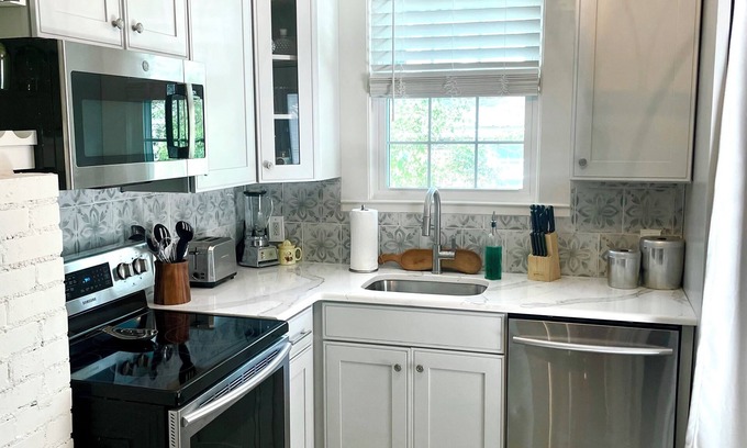 Anderson House | Tranquil Retreat Near Downtown with Family-Friendly Amenities