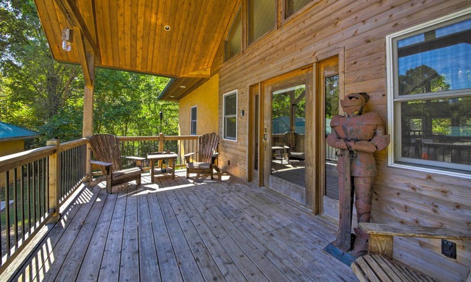 Carbondale House | Relaxing Carbondale Retreat with Pool & Spa Near SIU